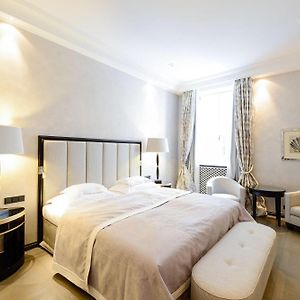 Standard Zimmer mit Kingsize-Bett